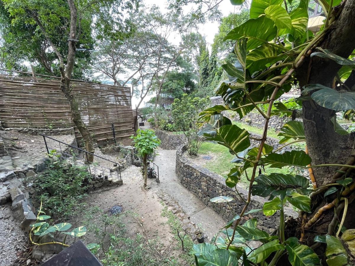 Casita Ysabel Bed & Breakfast Batangas Exterior photo
