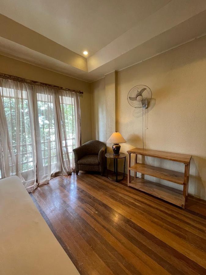 Casita Ysabel Bed & Breakfast Batangas Exterior photo
